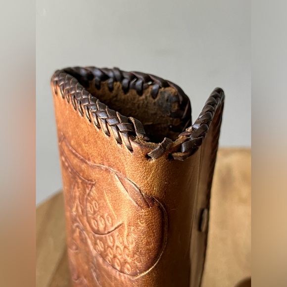 Leather Tooled Key Holder - Picture 8 of 10